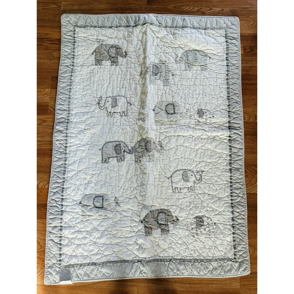 Pottery Barn Kids Crib Blanket Elephants 100% Organic Cotton Gray And White